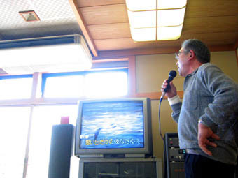 20060227-karaoke.JPG